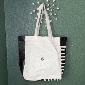 lululemon athletica | Bags | Lululemon Tote Bag 25lslnsh